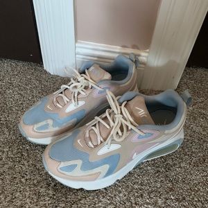 Nike women’s air max 200 ‘Barely Rose’!